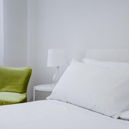 Italianway-Nerino Apartment Milan Bagian luar foto