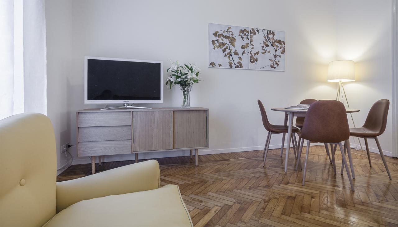 Italianway-Nerino Apartment Milan Bagian luar foto