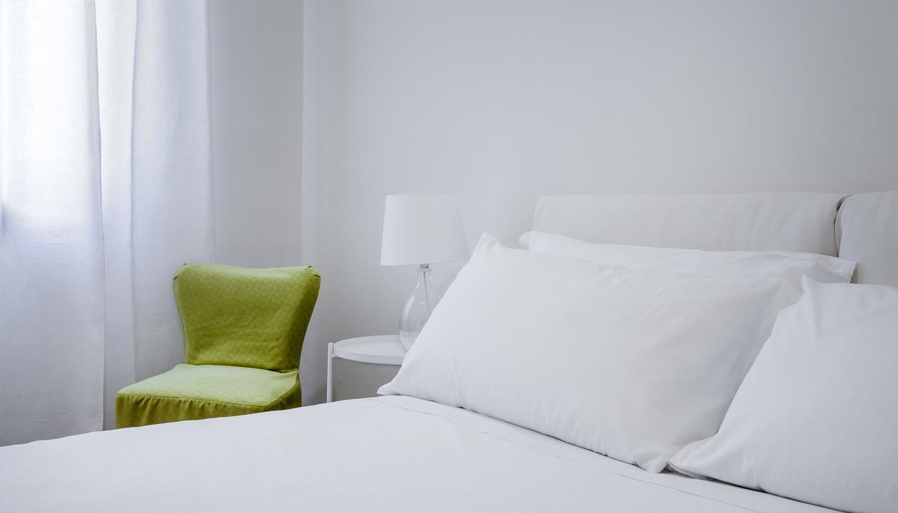 Italianway-Nerino Apartment Milan Bagian luar foto